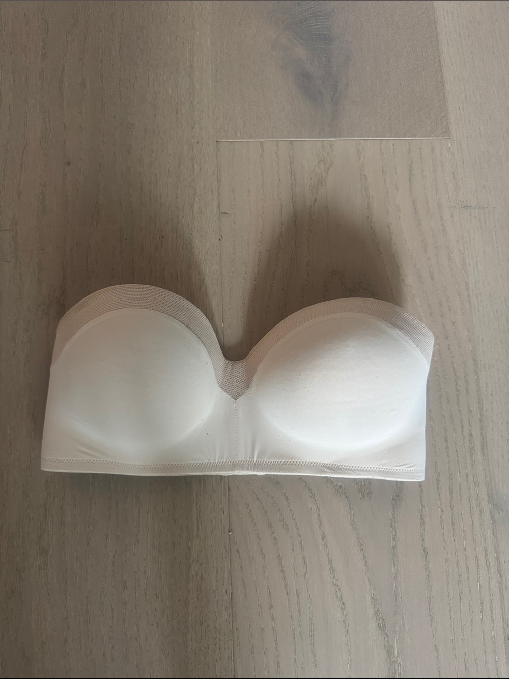 Lively Strapless Bandeau Bra in Crème